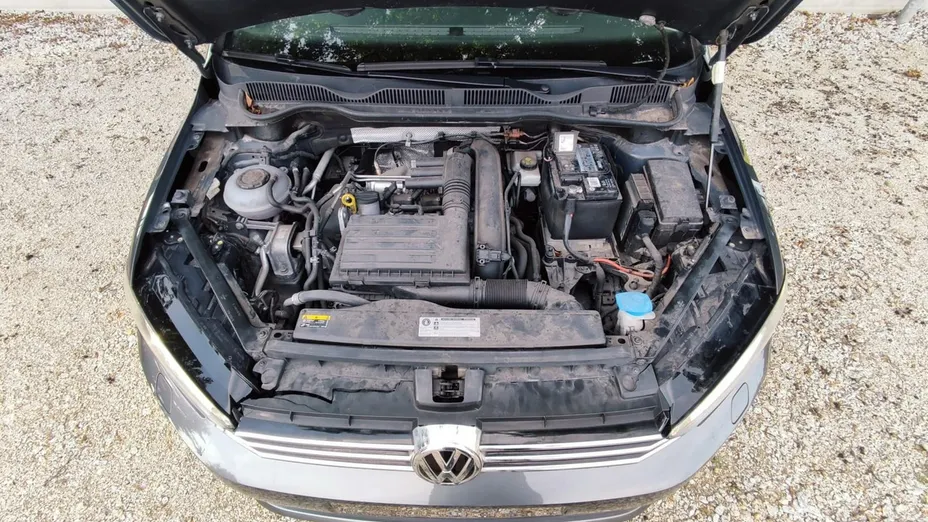VOLKSWAGEN Golf Sportsvan -