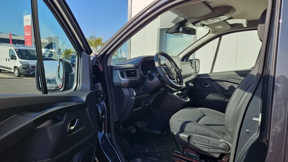 RENAULT Trafic -