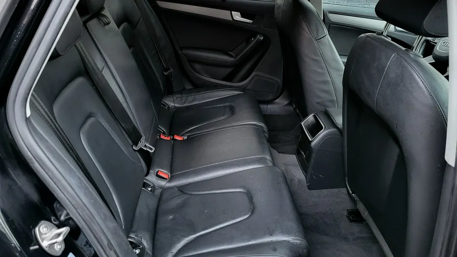 AUDI A4 -