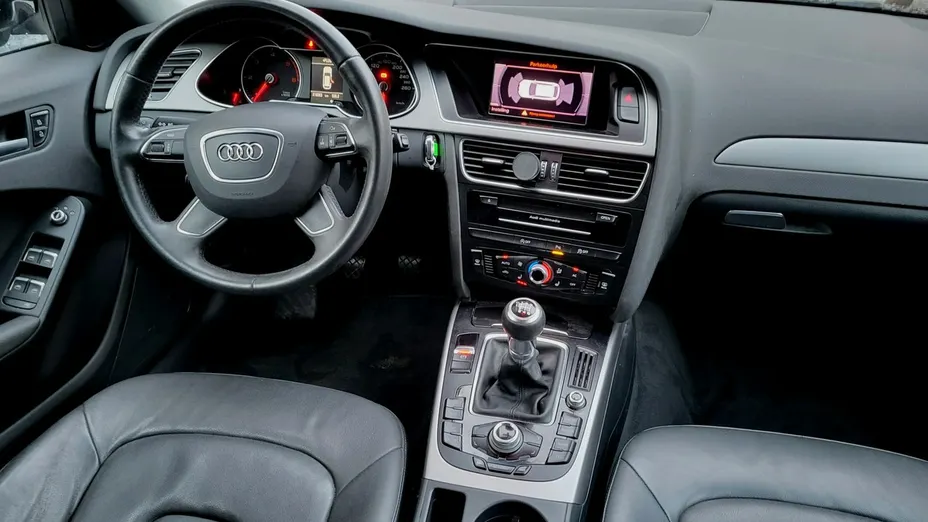 AUDI A4 -