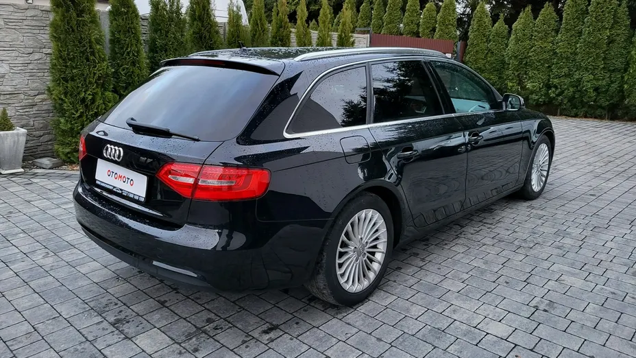 AUDI A4 -
