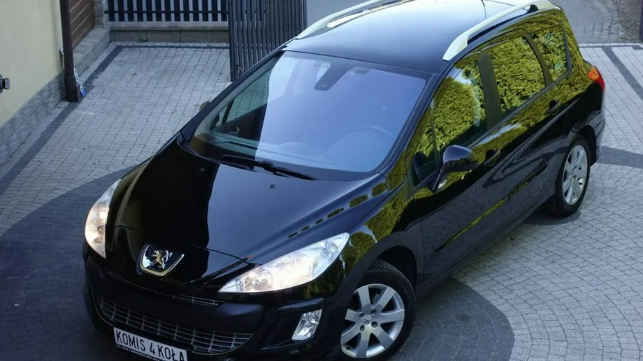 PEUGEOT 308 -
