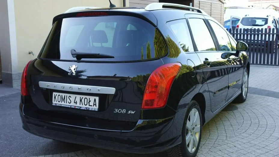 PEUGEOT 308 -
