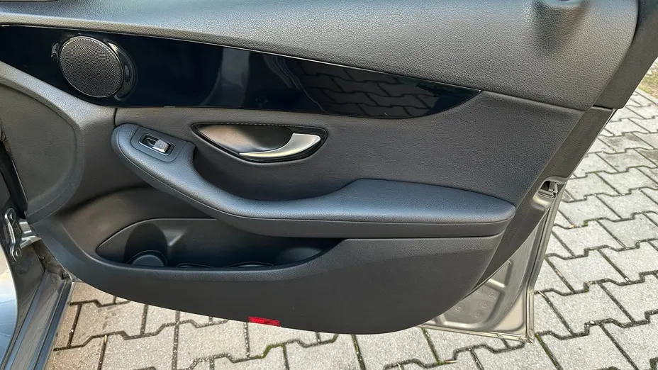 MERCEDES-BENZ C Klasa -