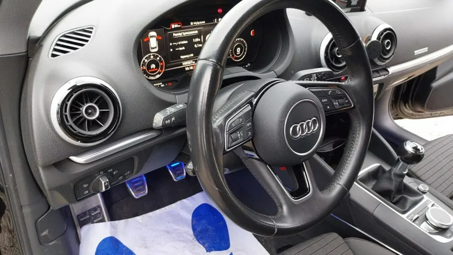 AUDI A3 -