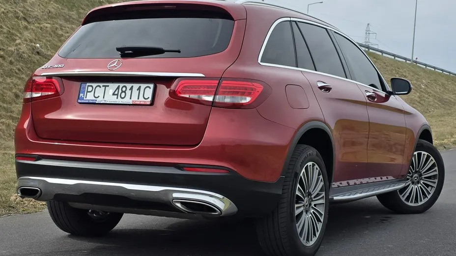 MERCEDES-BENZ GLC -