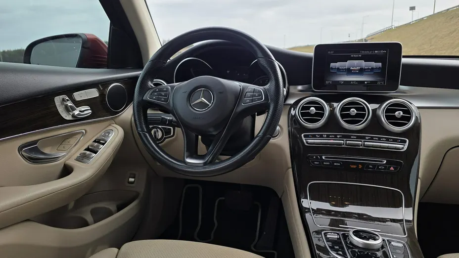 MERCEDES-BENZ GLC -