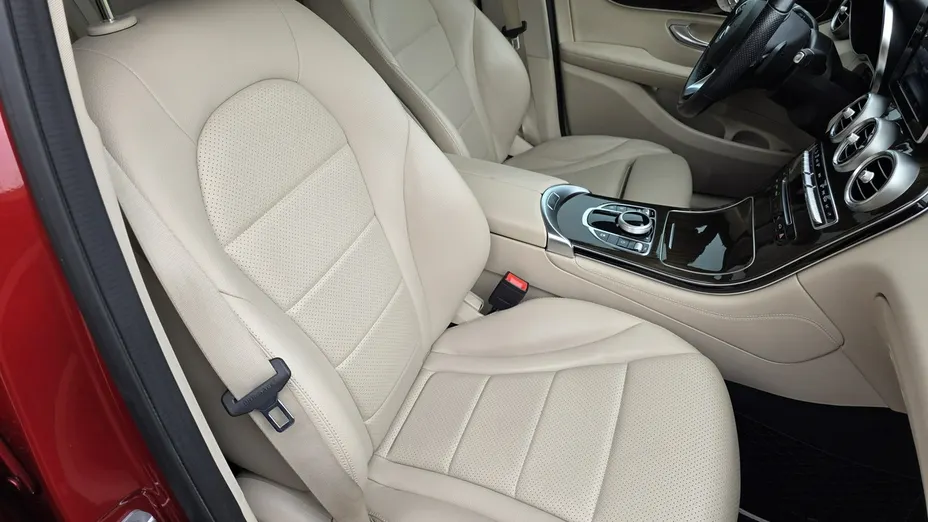 MERCEDES-BENZ GLC -