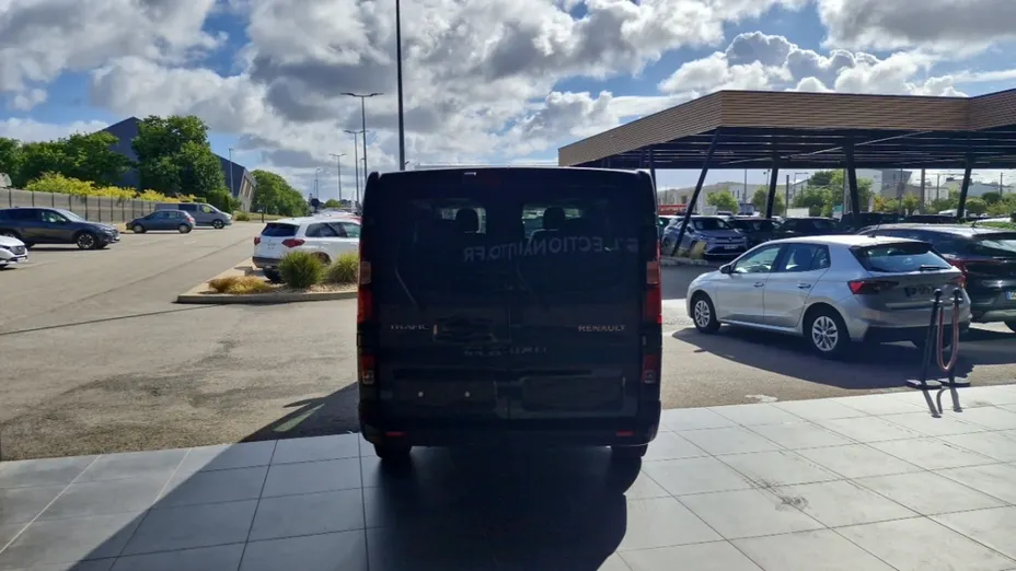 RENAULT Trafic -