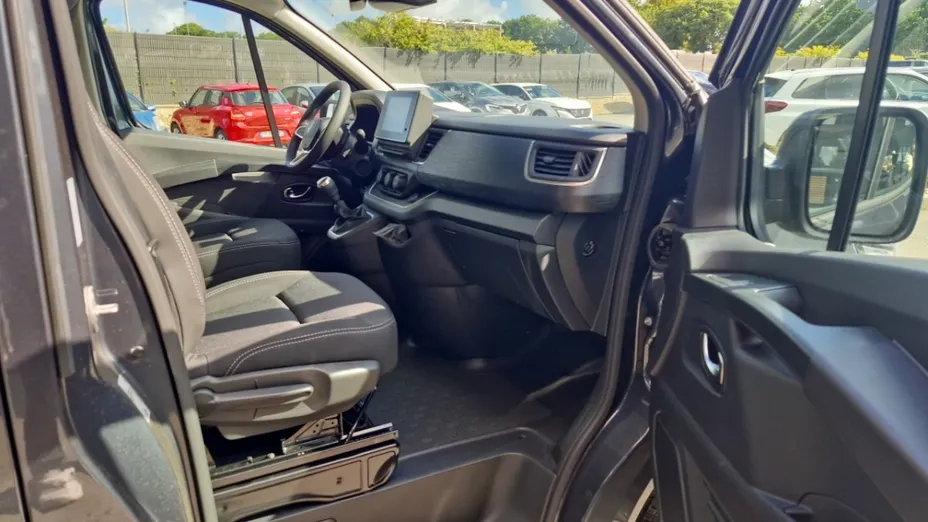 RENAULT Trafic -