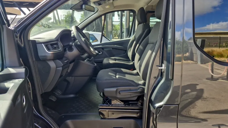 RENAULT Trafic -