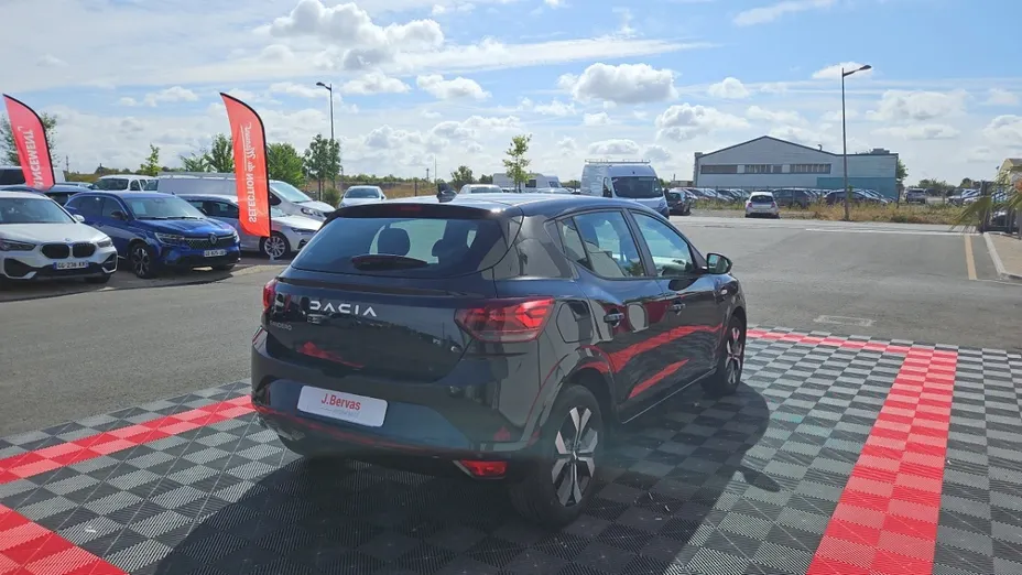 DACIA Sandero -