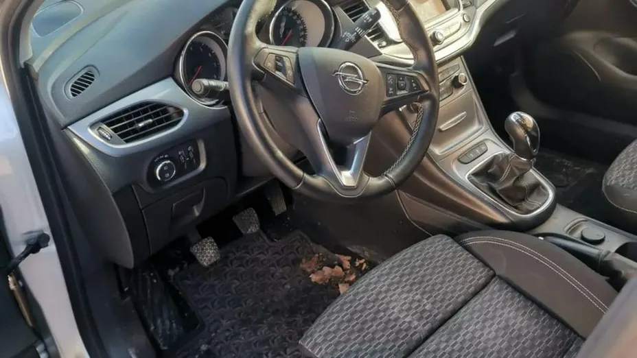 OPEL Astra -