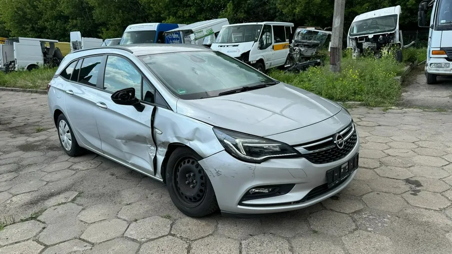 OPEL Astra -