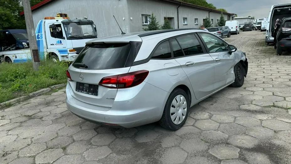 OPEL Astra -