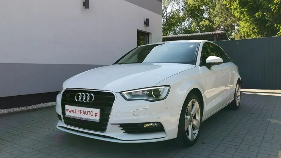 AUDI A3 -