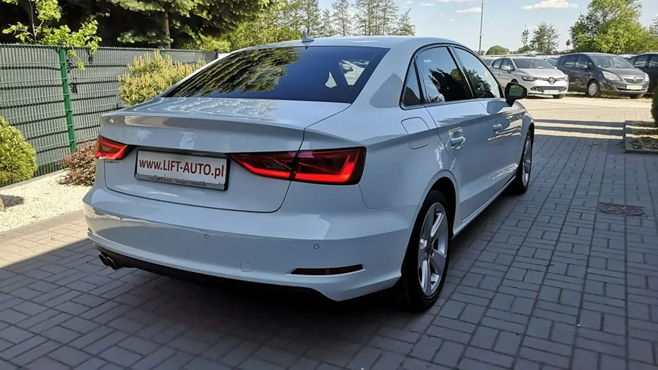 AUDI A3 -