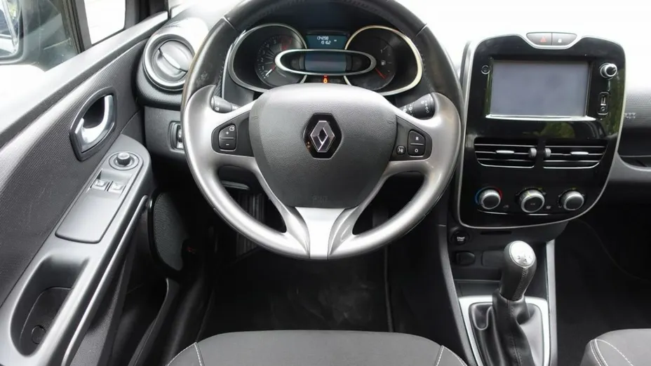 RENAULT Clio -