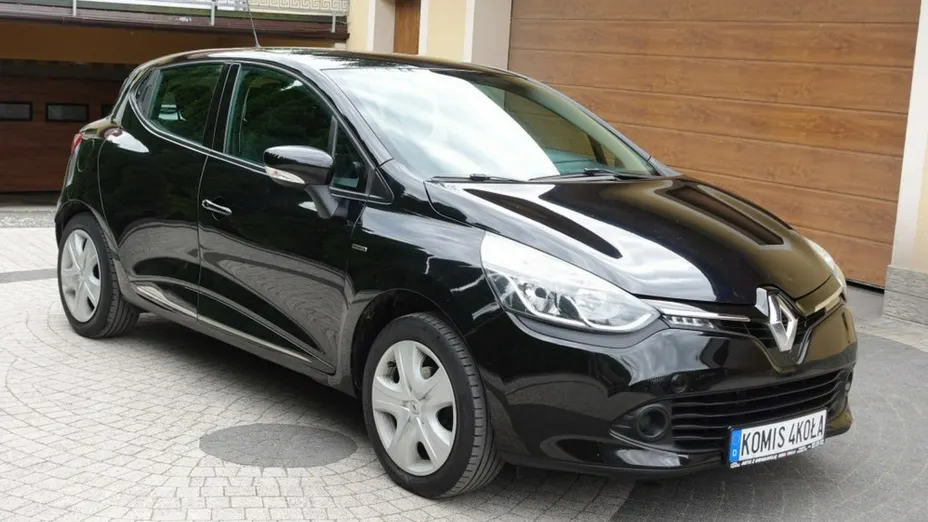 RENAULT Clio -