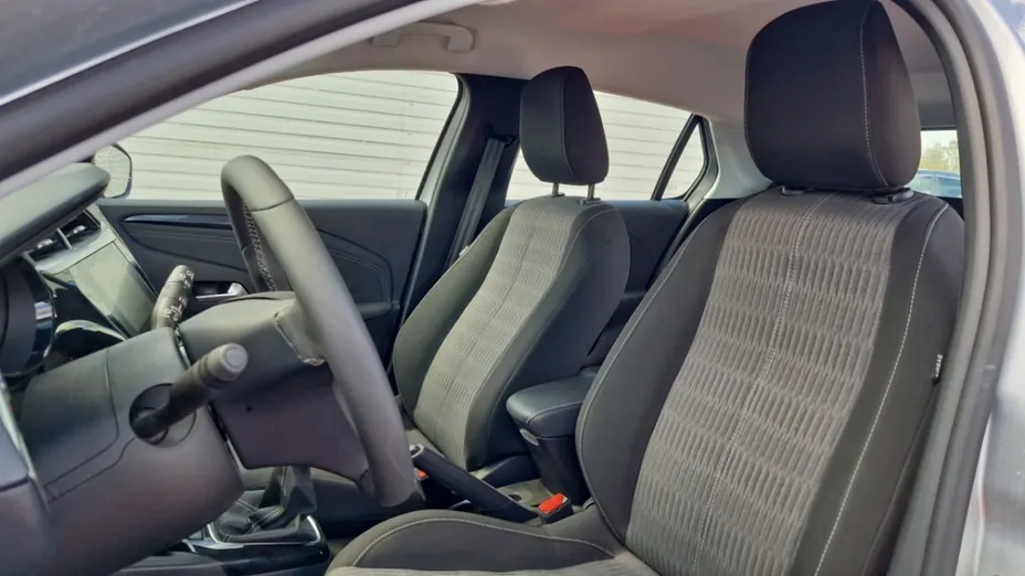 OPEL Corsa -
