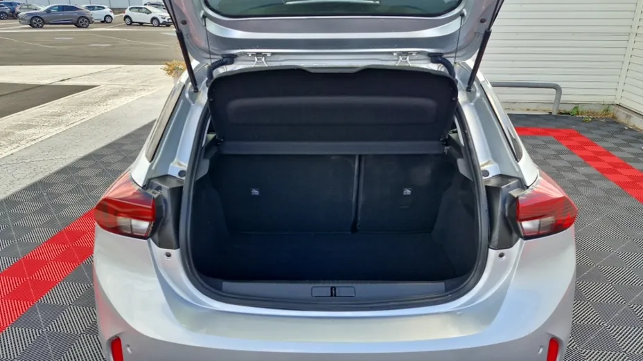 OPEL Corsa -