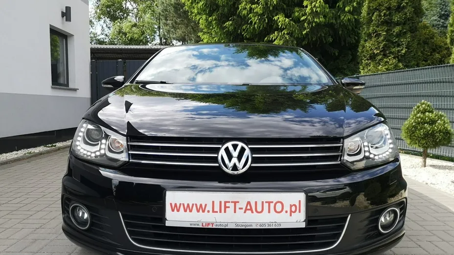 VOLKSWAGEN Eos -