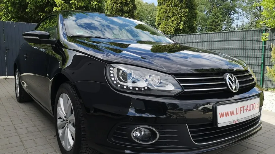 VOLKSWAGEN Eos -