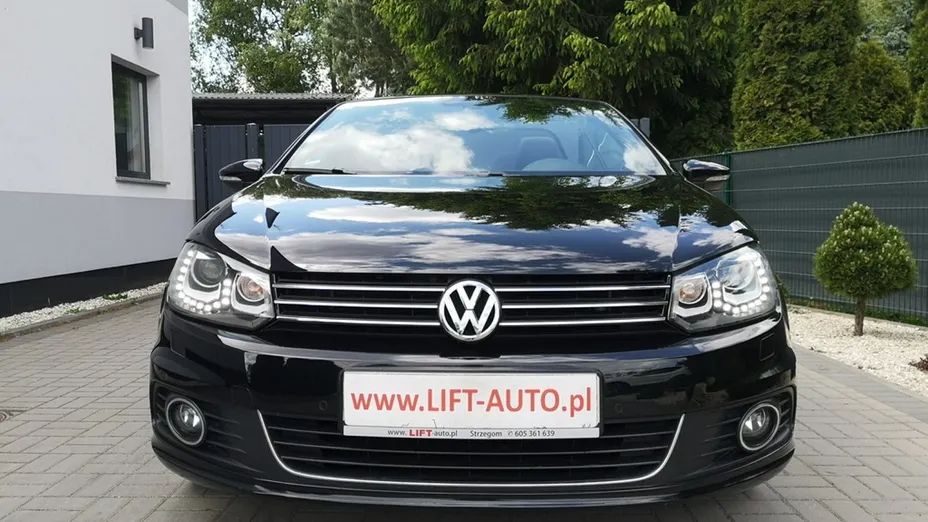 VOLKSWAGEN Eos -