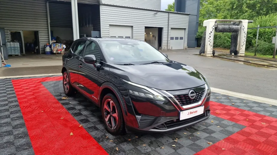NISSAN Qashqai -