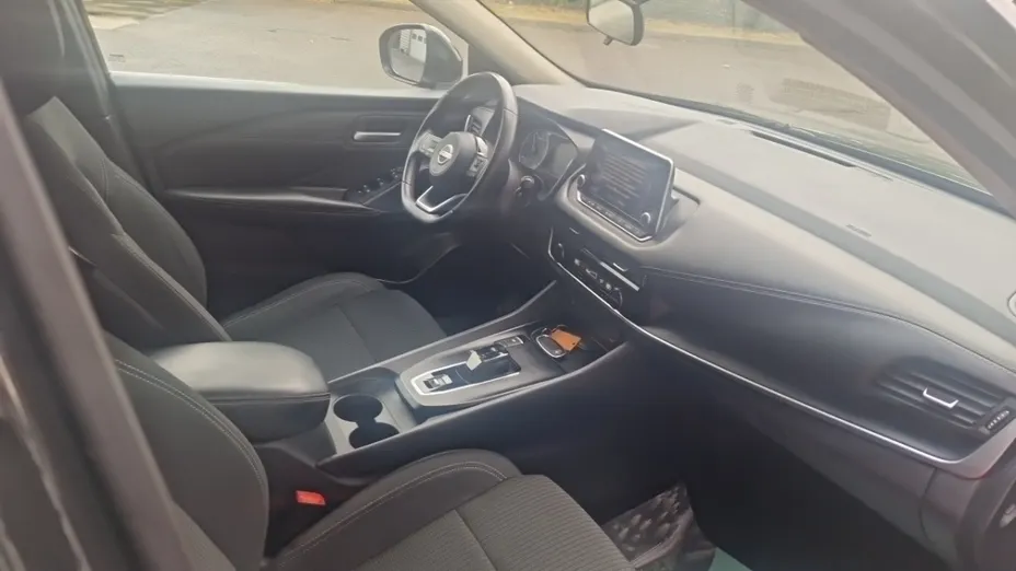 NISSAN Qashqai -