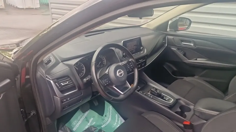 NISSAN Qashqai -