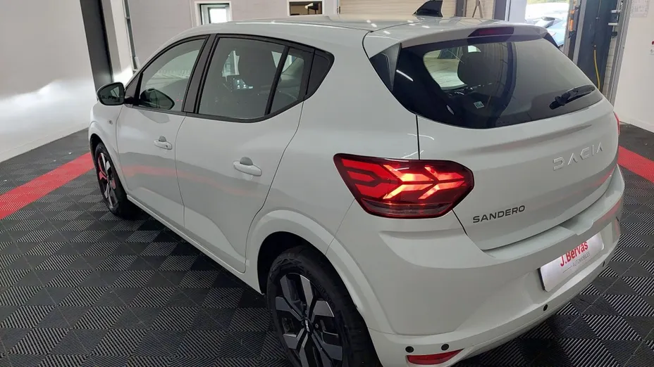DACIA Sandero -