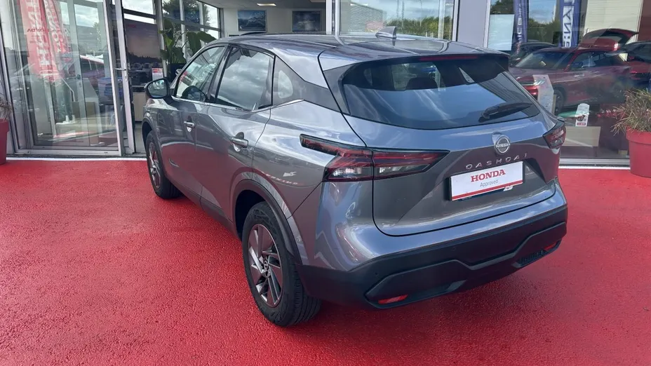NISSAN Qashqai -