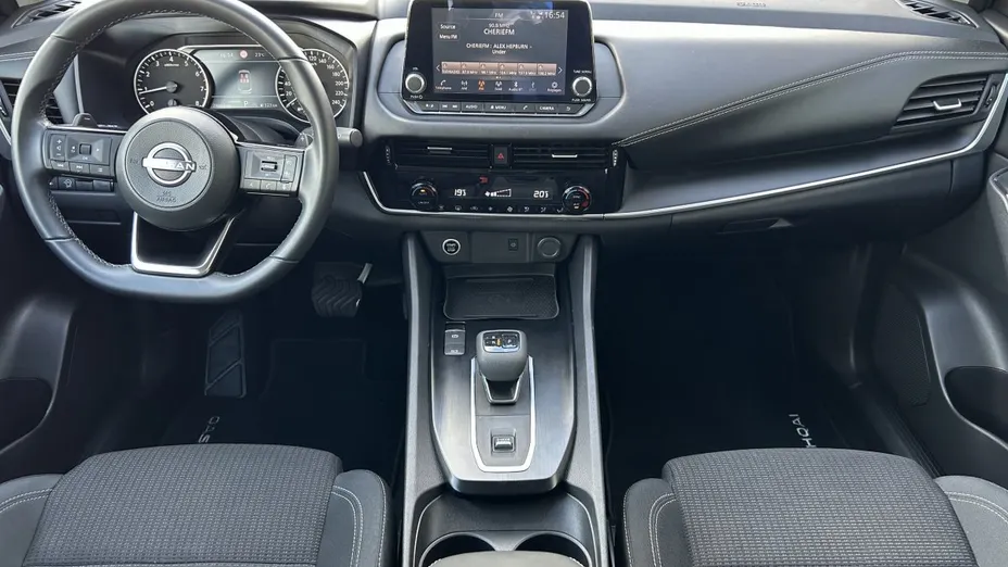 NISSAN Qashqai -