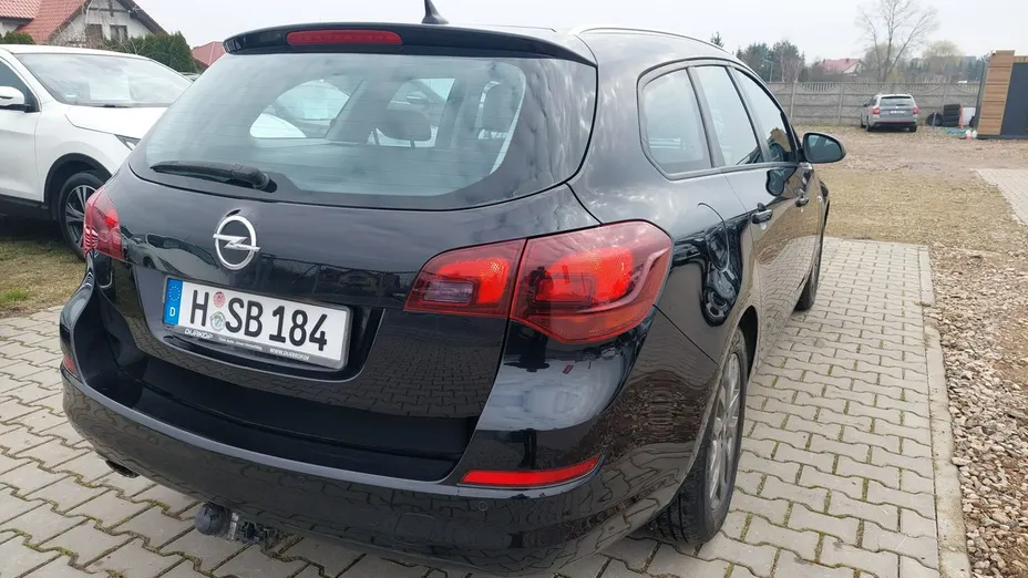 OPEL Astra -