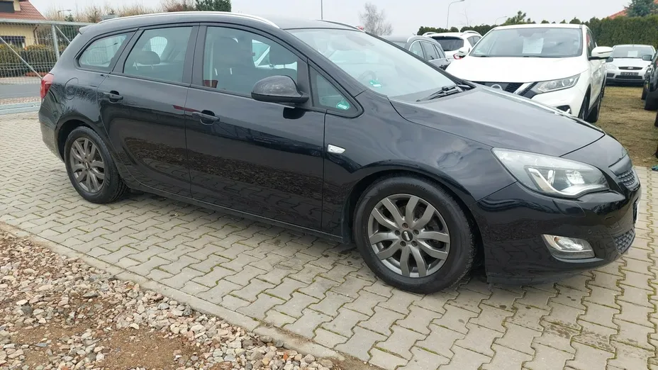 OPEL Astra -