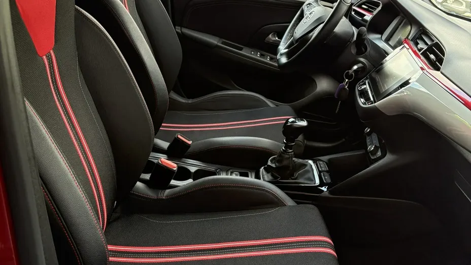 OPEL Corsa -