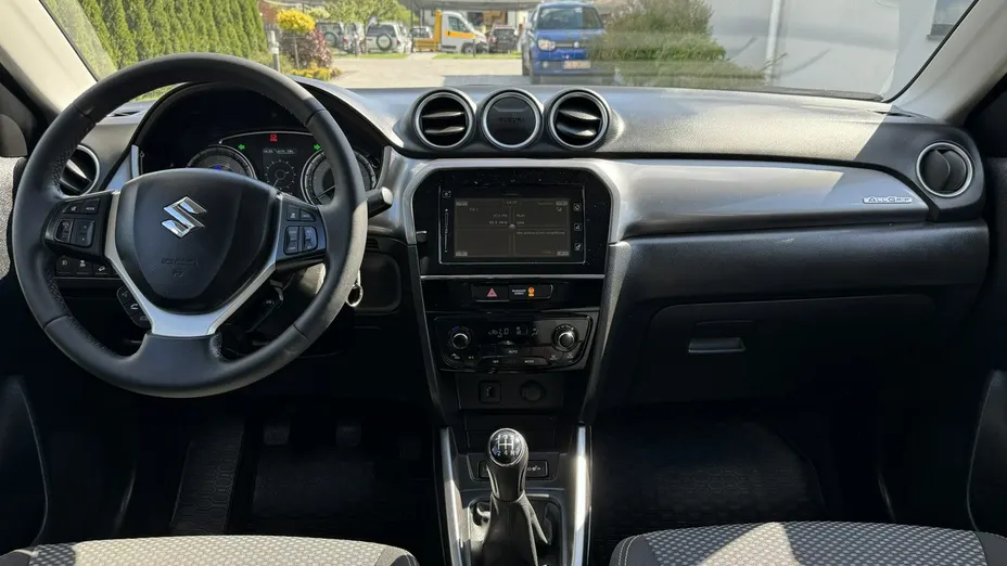 SUZUKI Vitara -