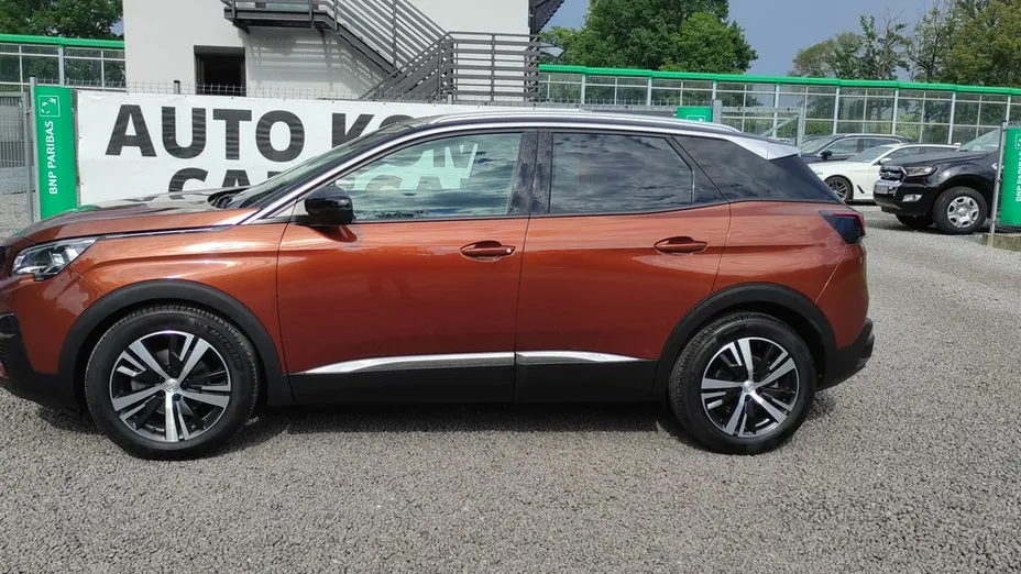 PEUGEOT 3008 -