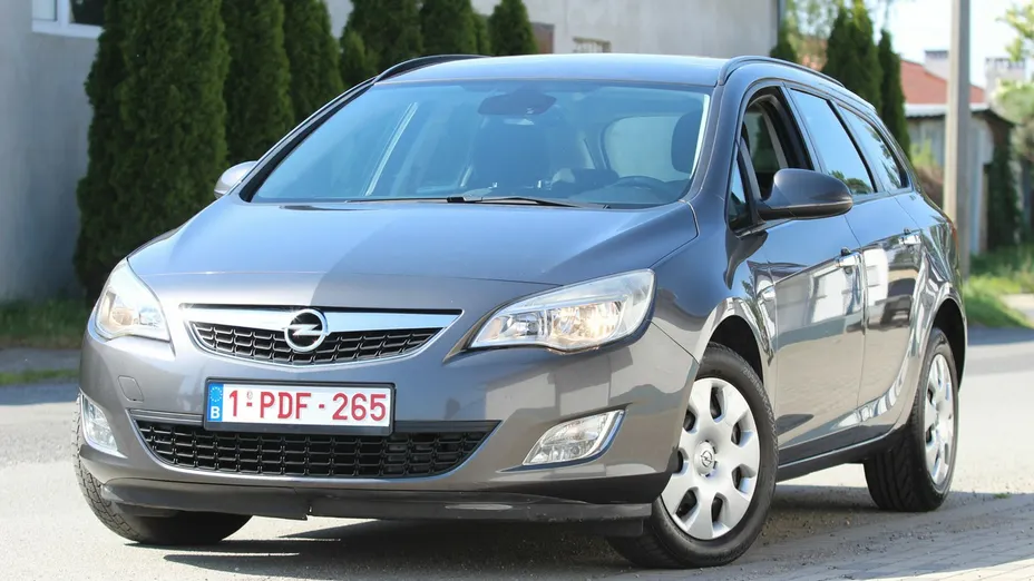 OPEL Astra -
