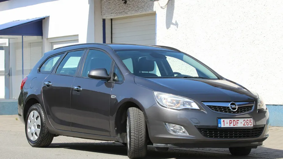 OPEL Astra -