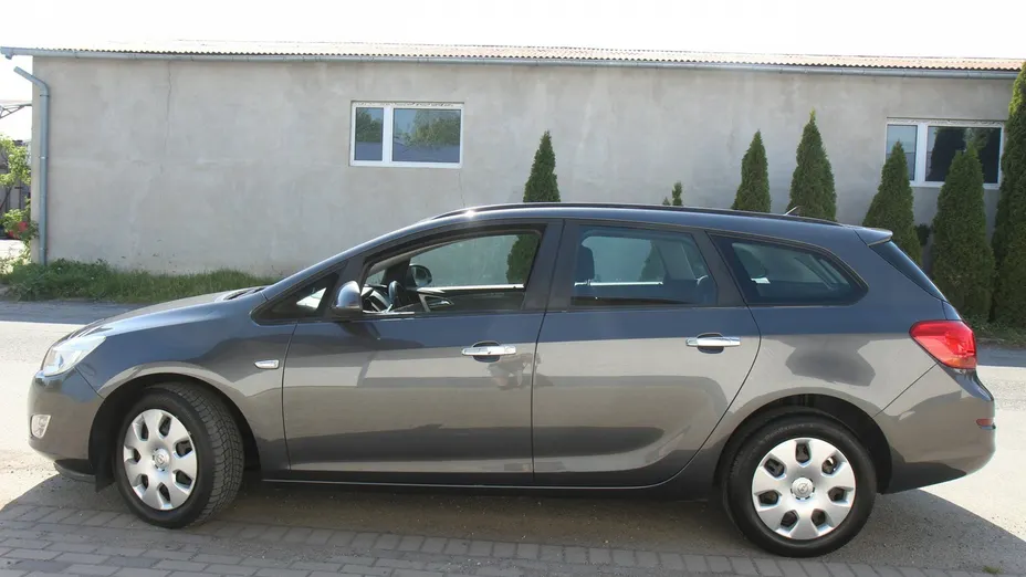 OPEL Astra -