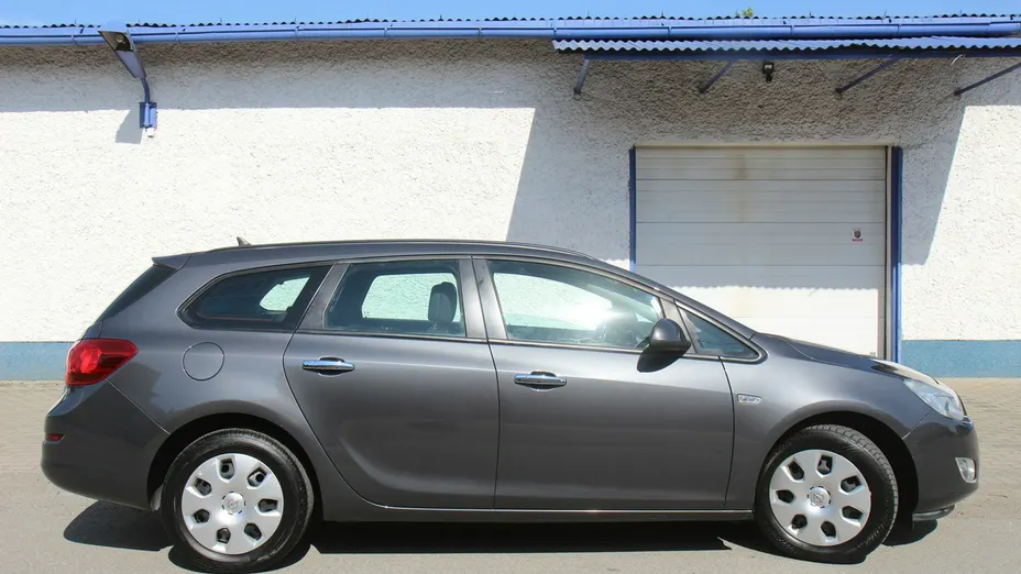 OPEL Astra -