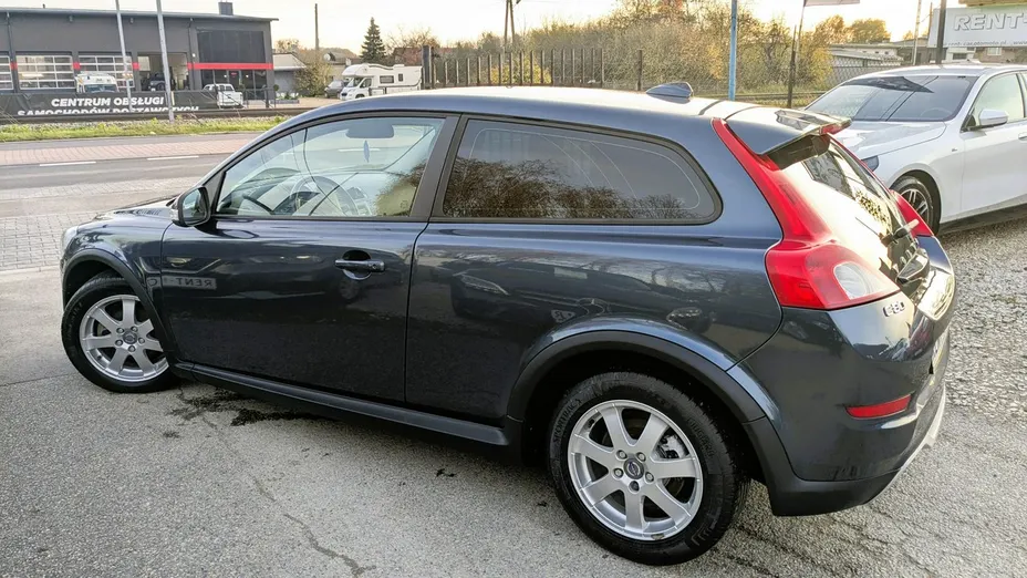 VOLVO C30 -
