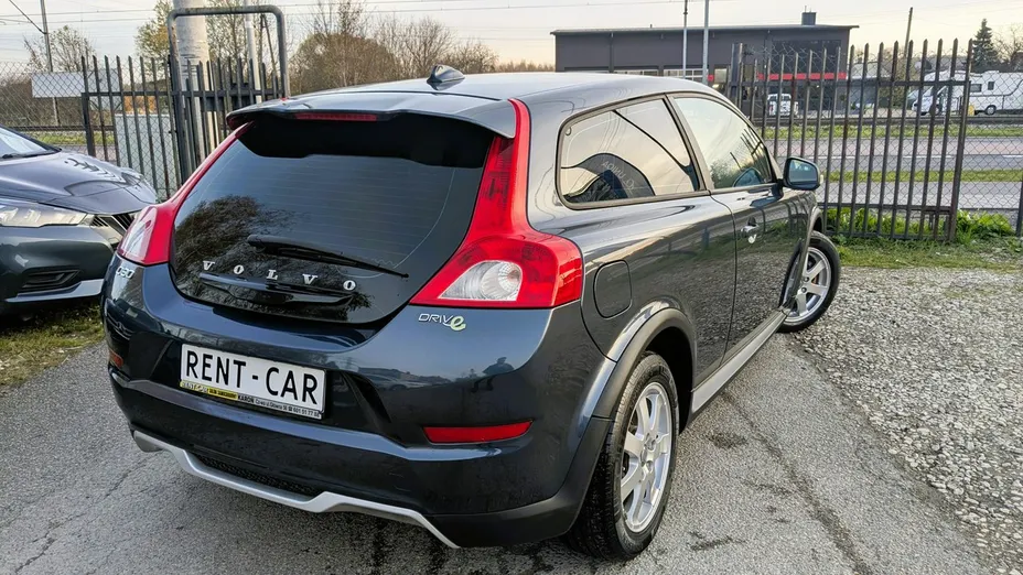 VOLVO C30 -