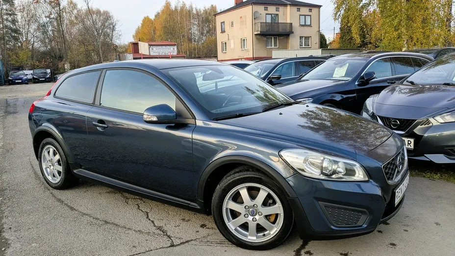 VOLVO C30 -