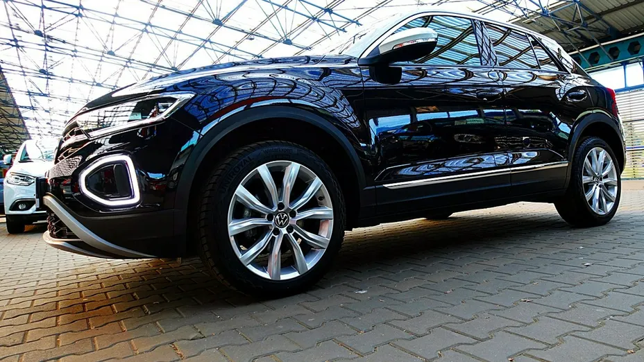 VOLKSWAGEN T-ROC -