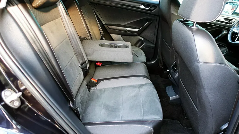 VOLKSWAGEN T-ROC -