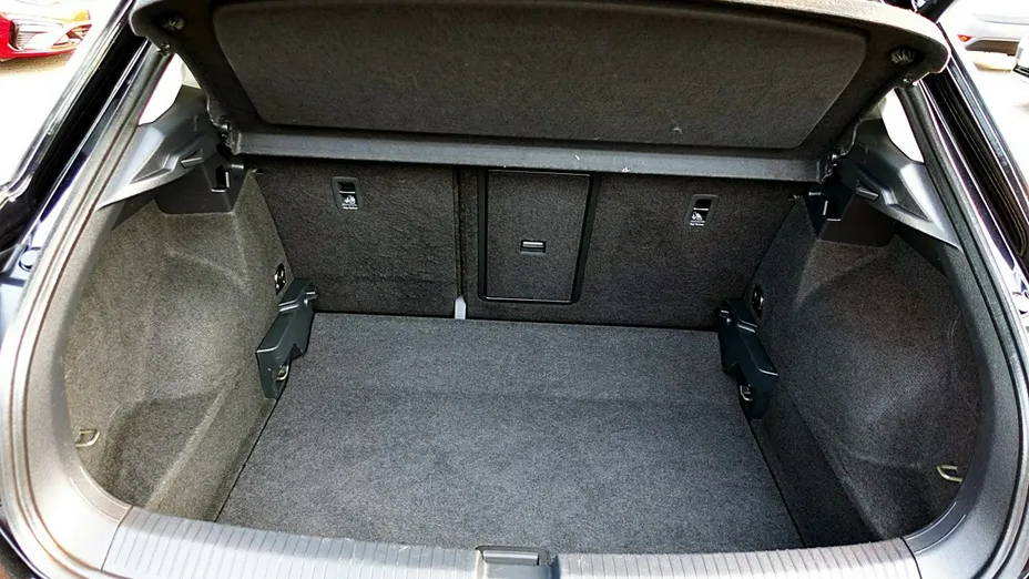 VOLKSWAGEN T-ROC -