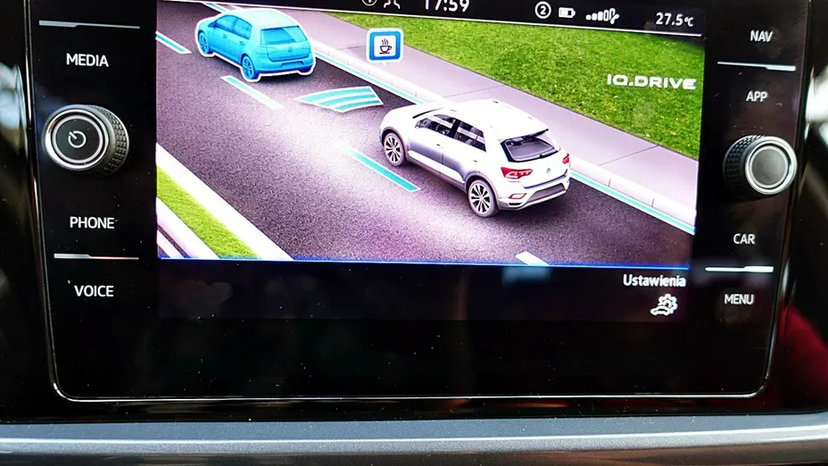 VOLKSWAGEN T-ROC -